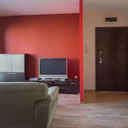Diana's Sea Garden Apartment